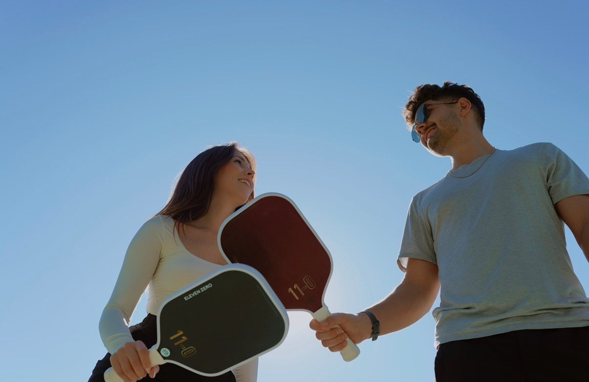 Carbon Fiber vs Fiberglass Pickleball Paddles: Face Materials Explained (2026)