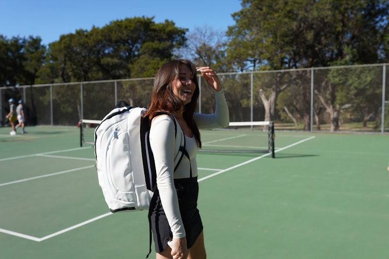 Player with pickleball paddle - choosing paddle by playing style